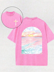 Con una camiseta lavada en la calle retro, su amabilidad es nueva. Estampado de cruz rosa de playa, ropa sencilla, estampado inspirador, ropa personalizada.