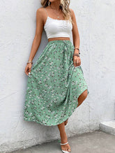 Falda con nudo en la cintura y estampado floral Clasi