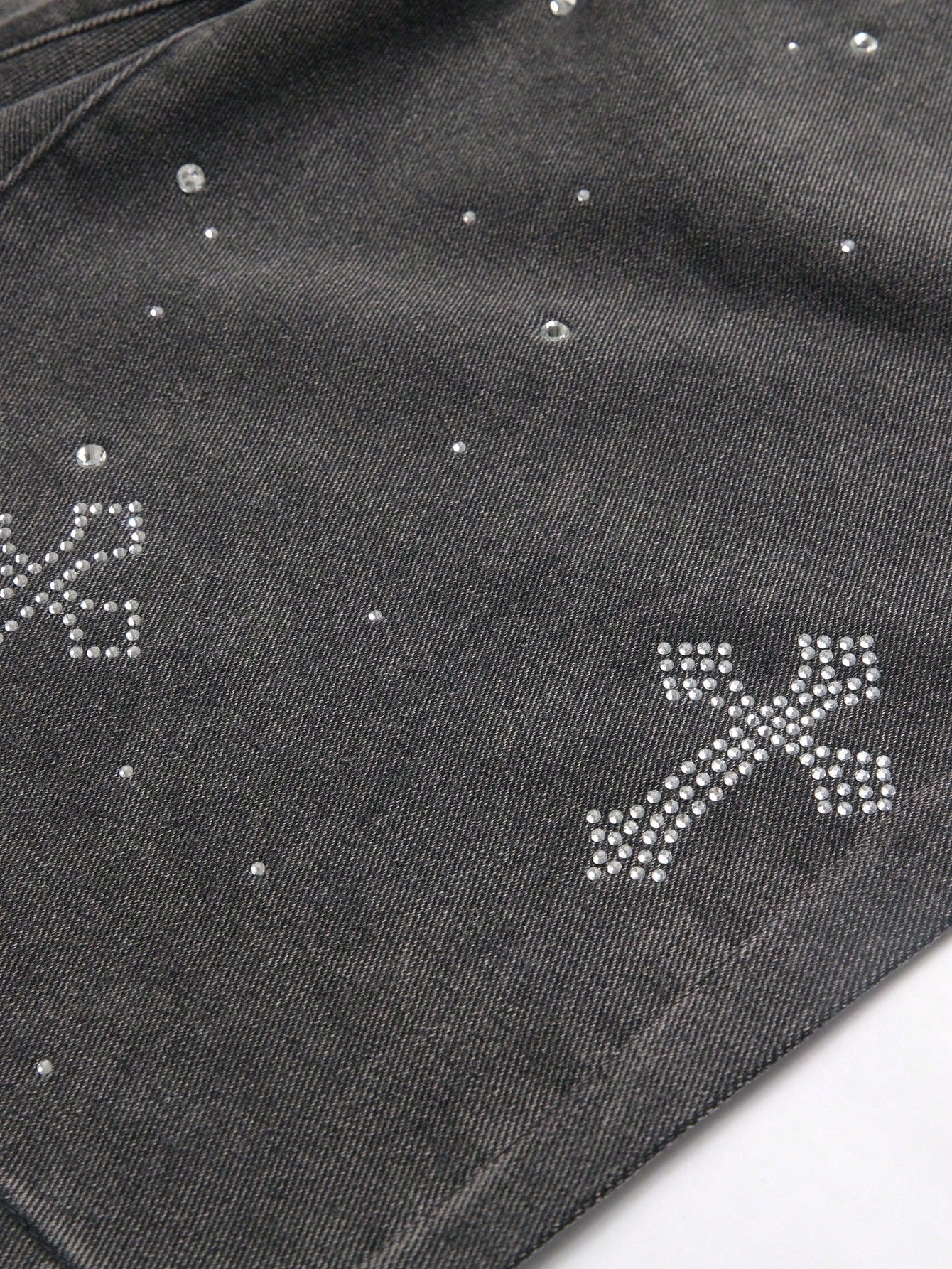 Pantalones cortos vaqueros casuales de verano para hombre con bolsillos oblicuos y decoración de diamantes de imitación