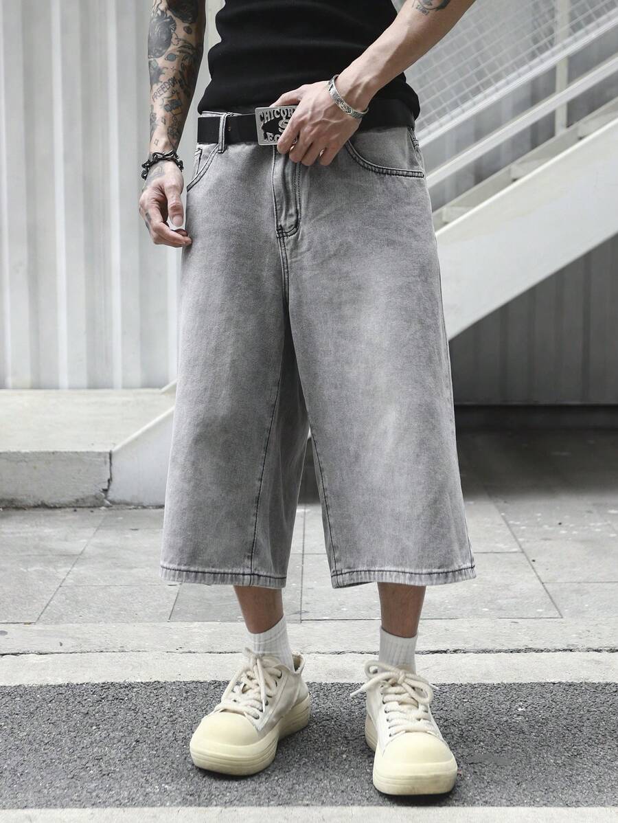 Pantalones cortos vaqueros holgados Manfinity Hypemode para hombre, estilo casual, lavados y de pierna ancha.