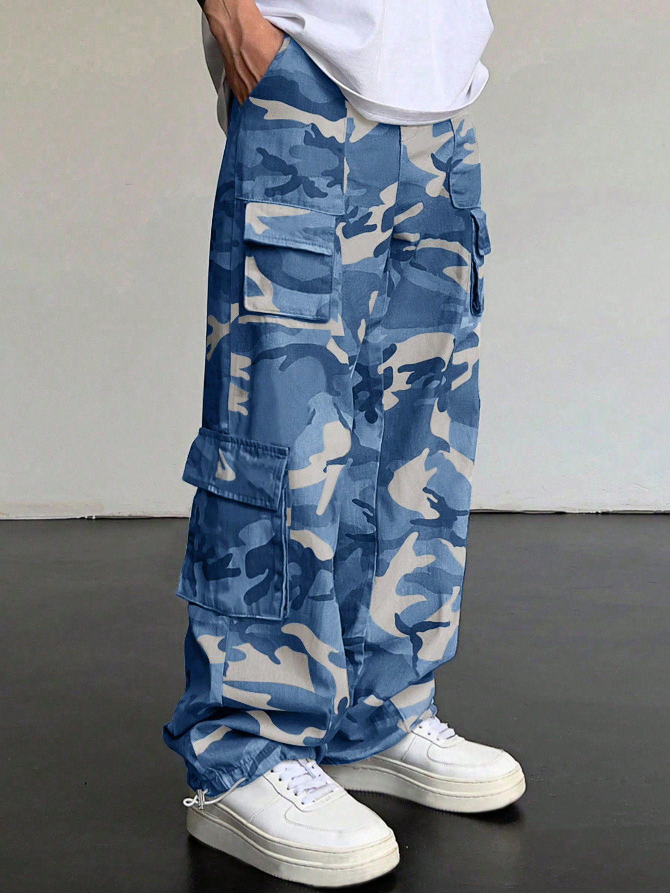 TECCULI Vintage Y2K Camouflage Cargo Pants for Men, Multi-Flap Pocket Design, Loose Fit Casual Outdoor Trousers, Mid Waist with Belt Placket, Non-Stretch Woven Polyester, Regular Length, Streetwear Hip-Hop Style