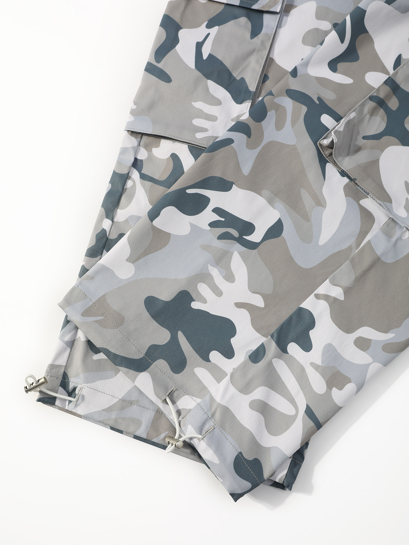 TECCULI Vintage Y2K Camouflage Cargo Pants for Men, Multi-Flap Pocket Design, Loose Fit Casual Outdoor Trousers, Mid Waist with Belt Placket, Non-Stretch Woven Polyester, Regular Length, Streetwear Hip-Hop Style