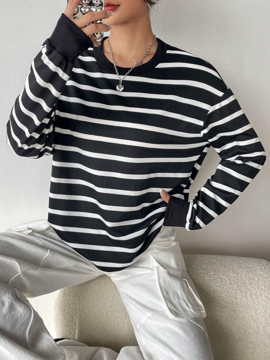 Sudadera con capucha EZwear Spring White Stripe Print con hombros caídos para graduación, regreso a clases, graduación, trajes para maestras para mujer, regreso a clases.