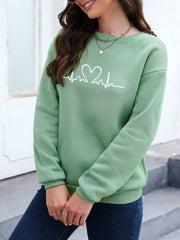 Sudadera con hombros caídos y estampado de corazones de INAWLY, camisetas de manga larga para graduación, atuendos para la vuelta al cole, trajes de profesora para mujer, ropa para la vuelta al cole.