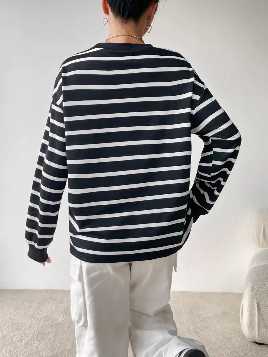Sudadera con capucha EZwear Spring White Stripe Print con hombros caídos para graduación, regreso a clases, graduación, trajes para maestras para mujer, regreso a clases.