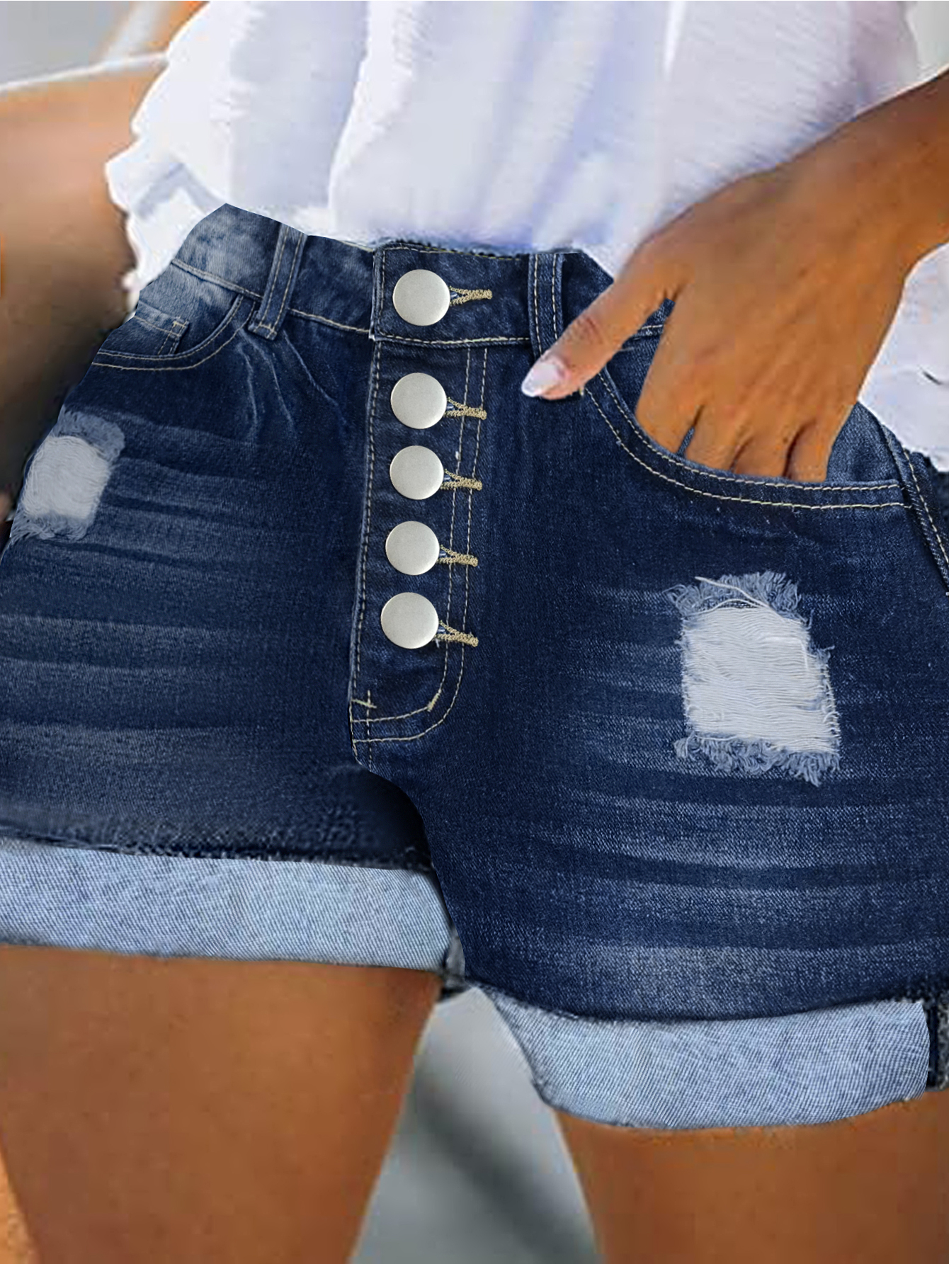 Shorts vaqueros casuales TECCULI lavados y desgastados con detalle de múltiples botones