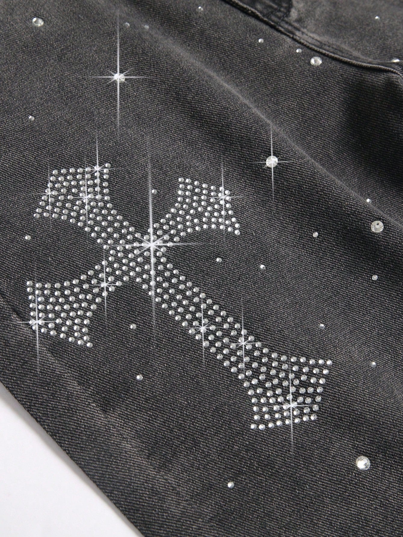 Pantalones cortos vaqueros casuales de verano para hombre con bolsillos oblicuos y decoración de diamantes de imitación