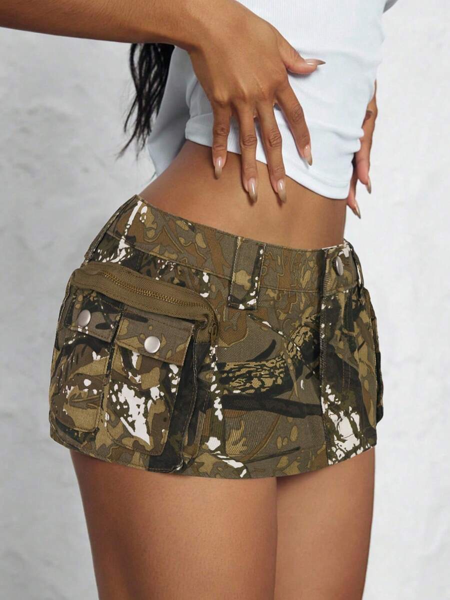 Minifalda vaquera de cintura baja con bolsillo de parche de camuflaje para mujer de ICON