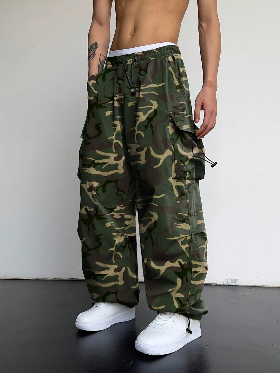 Pantalones cargo holgados extragrandes Manfinity EMRG para hombre con bolsillo de solapa y cordón lateral en la cintura
