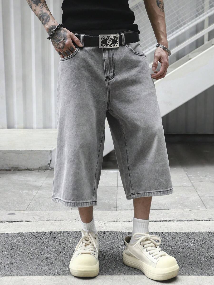 Pantalones cortos vaqueros holgados Manfinity Hypemode para hombre, estilo casual, lavados y de pierna ancha.