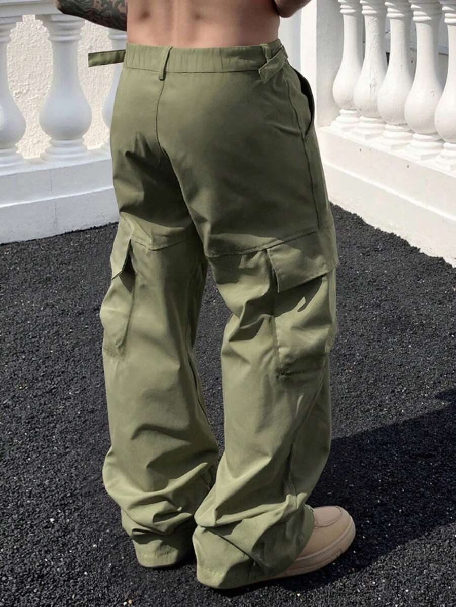 Pantalones cargo caqui informales Manfinity LEGND para hombre, corte holgado, recto, color liso, con múltiples bolsillos. Adelgazantes, color caqui, ideales para San Valentín.
