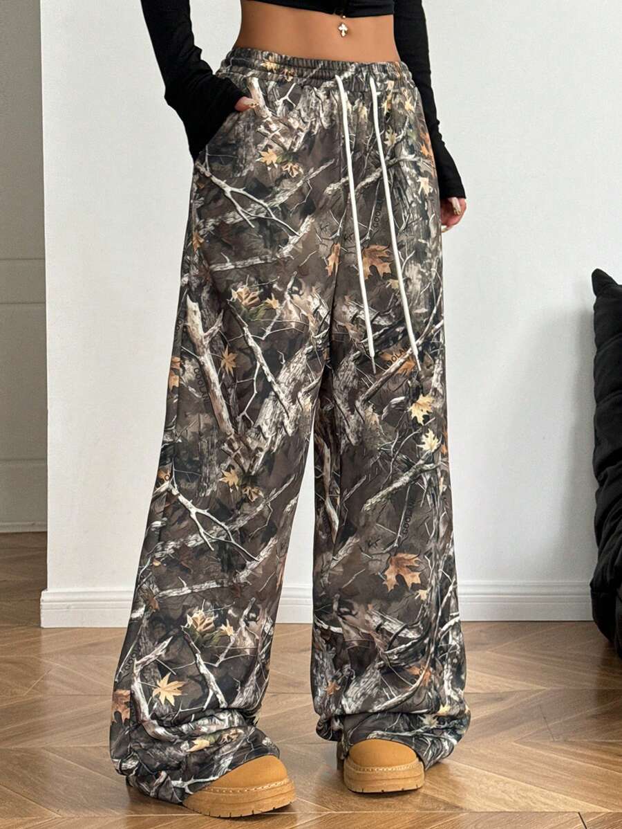Pantalones anchos con cintura con cordón y estampado de camuflaje informal para mujer de Coolane para primavera y verano