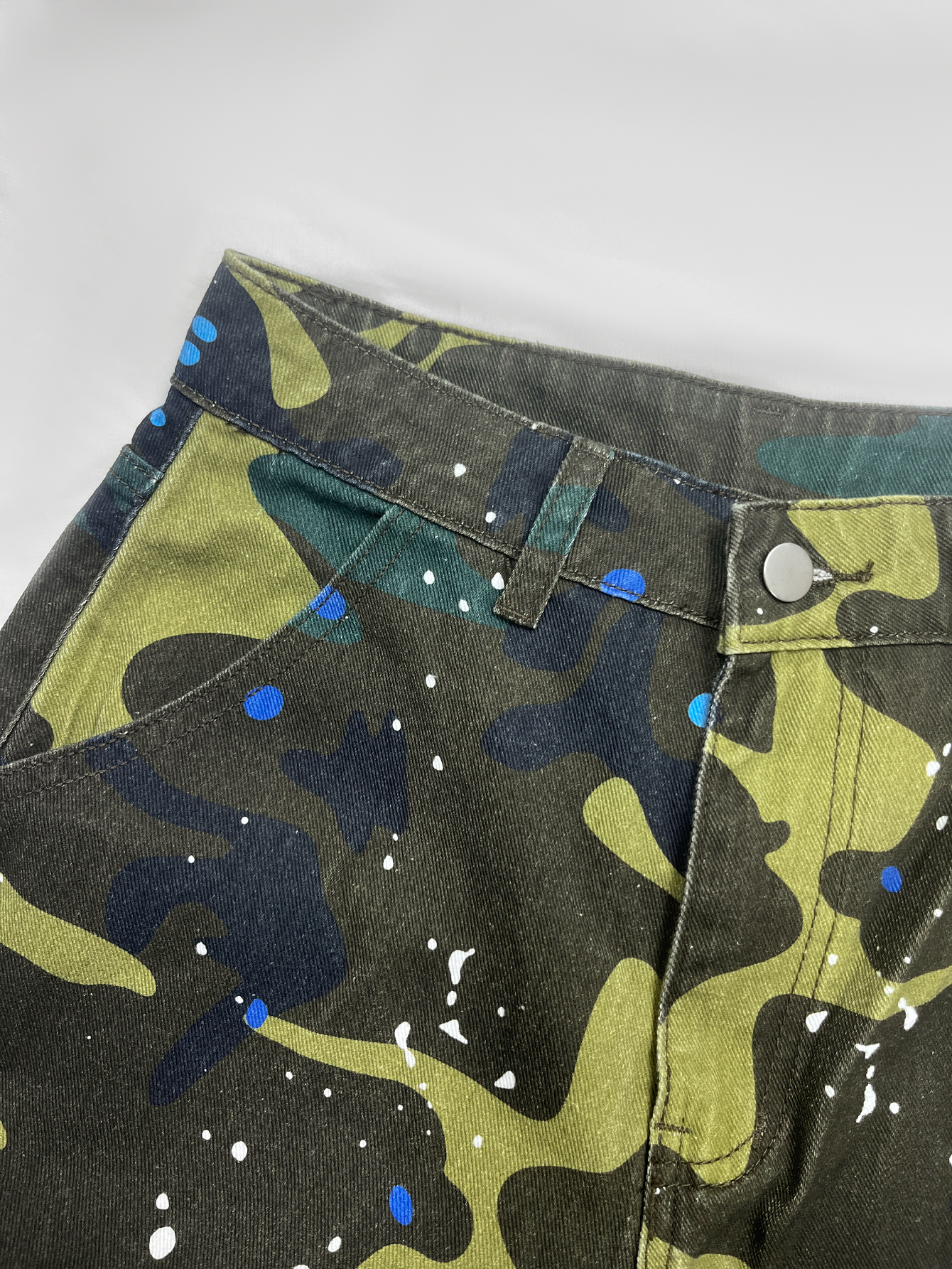 Vaqueros de mezclilla de camuflaje TECCULI estilo callejero americano casual de moda juvenil