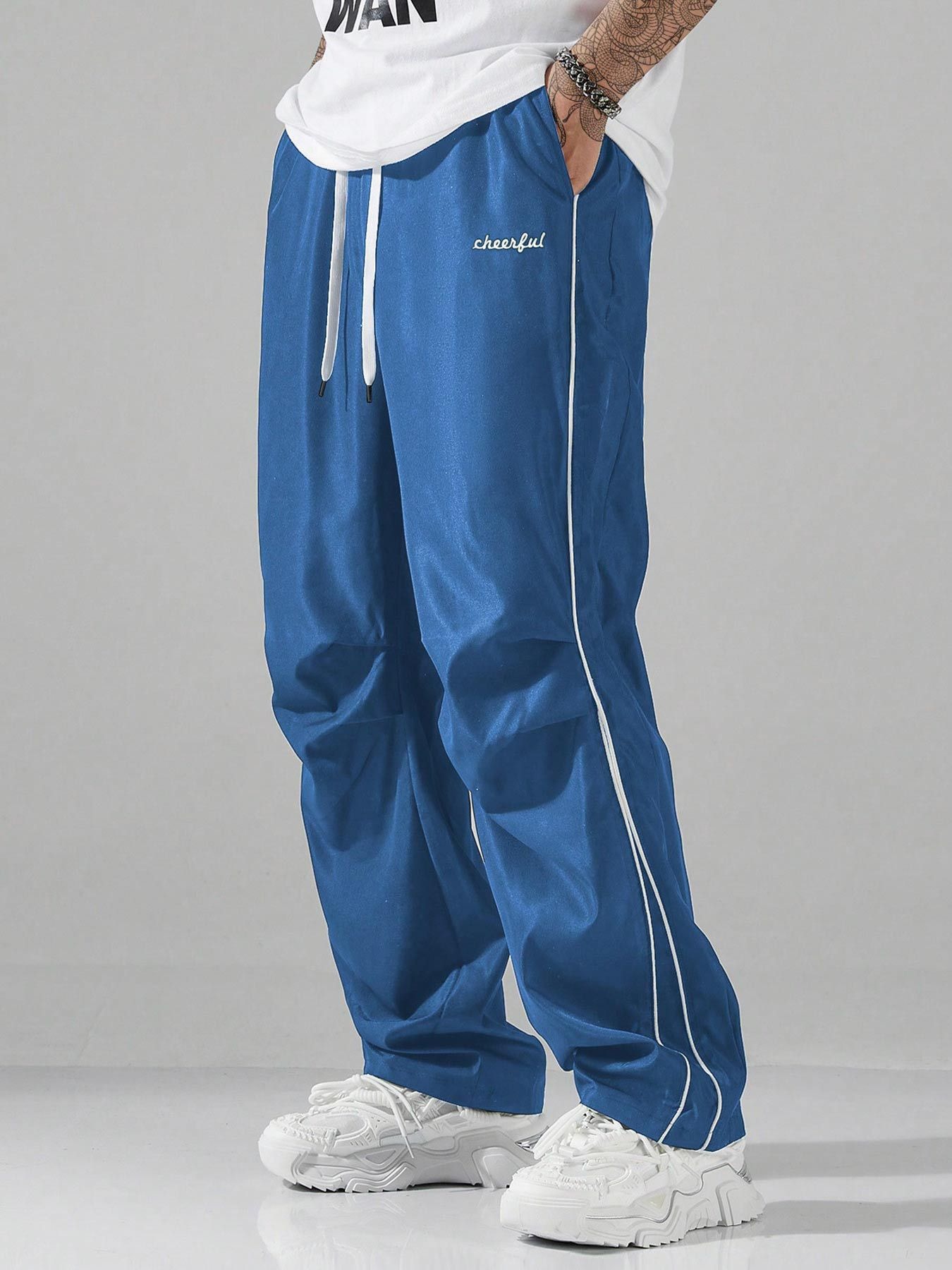 Pantalones casuales con letras TECCULI - Pantalones casuales para hombre - Estampado de letras, ribete en contraste, cintura con cordón ajustable