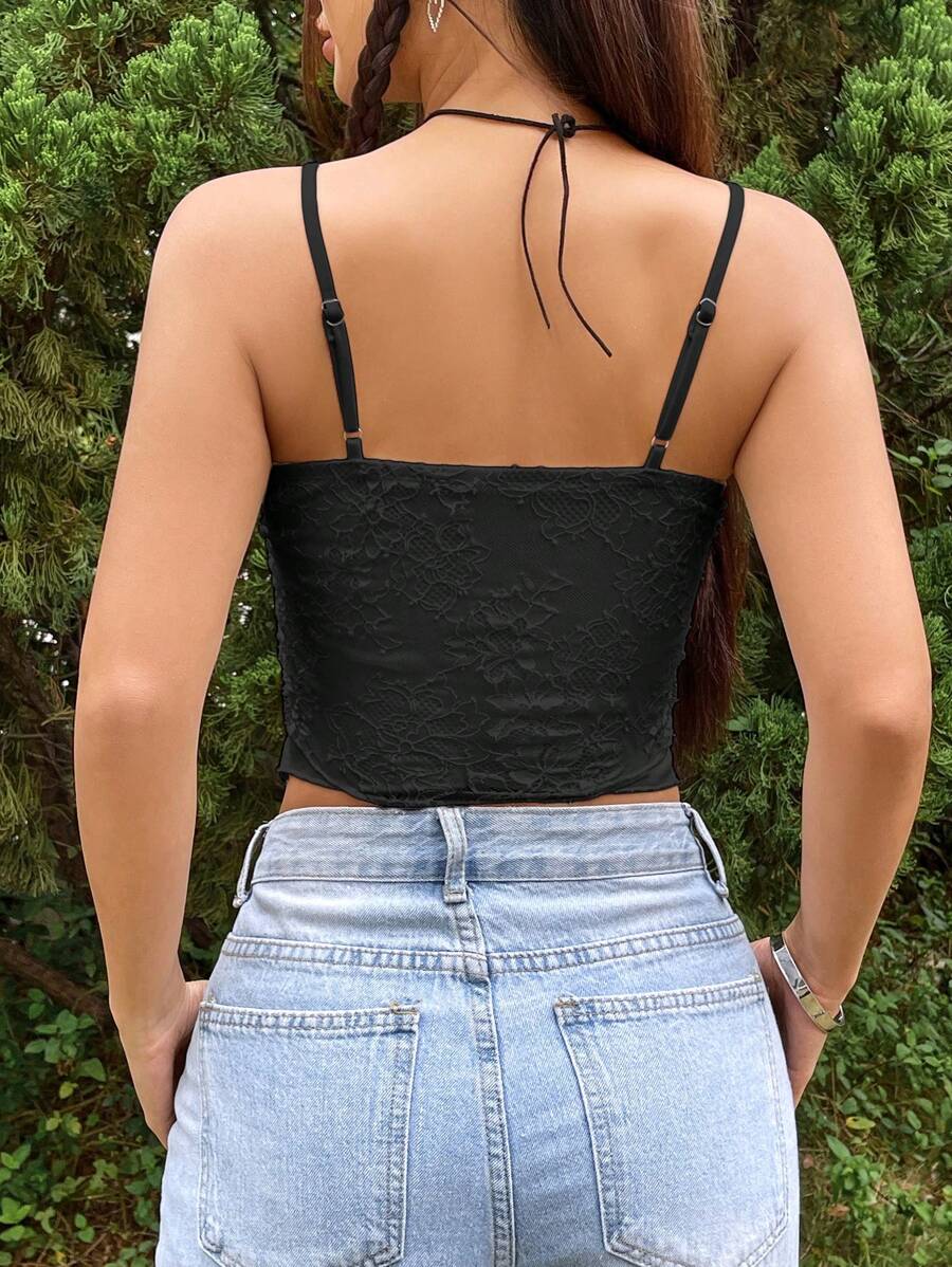 Camiseta sin mangas con detalle retorcido y ribete de encaje EZwear