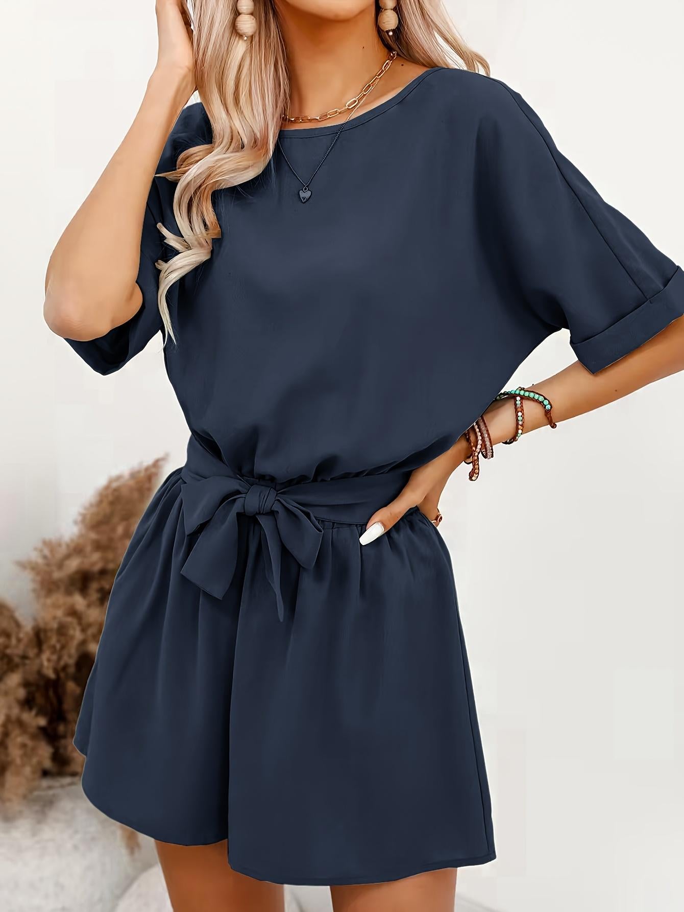 Mono informal verde claro TECCULI para mujer con lazo en la cintura. Manga corta, corte holgado, cuello redondo. Perfecto para vacaciones de primavera/verano, citas y desplazamientos. Conjunto de vacaciones, corte holgado, tejido texturizado.