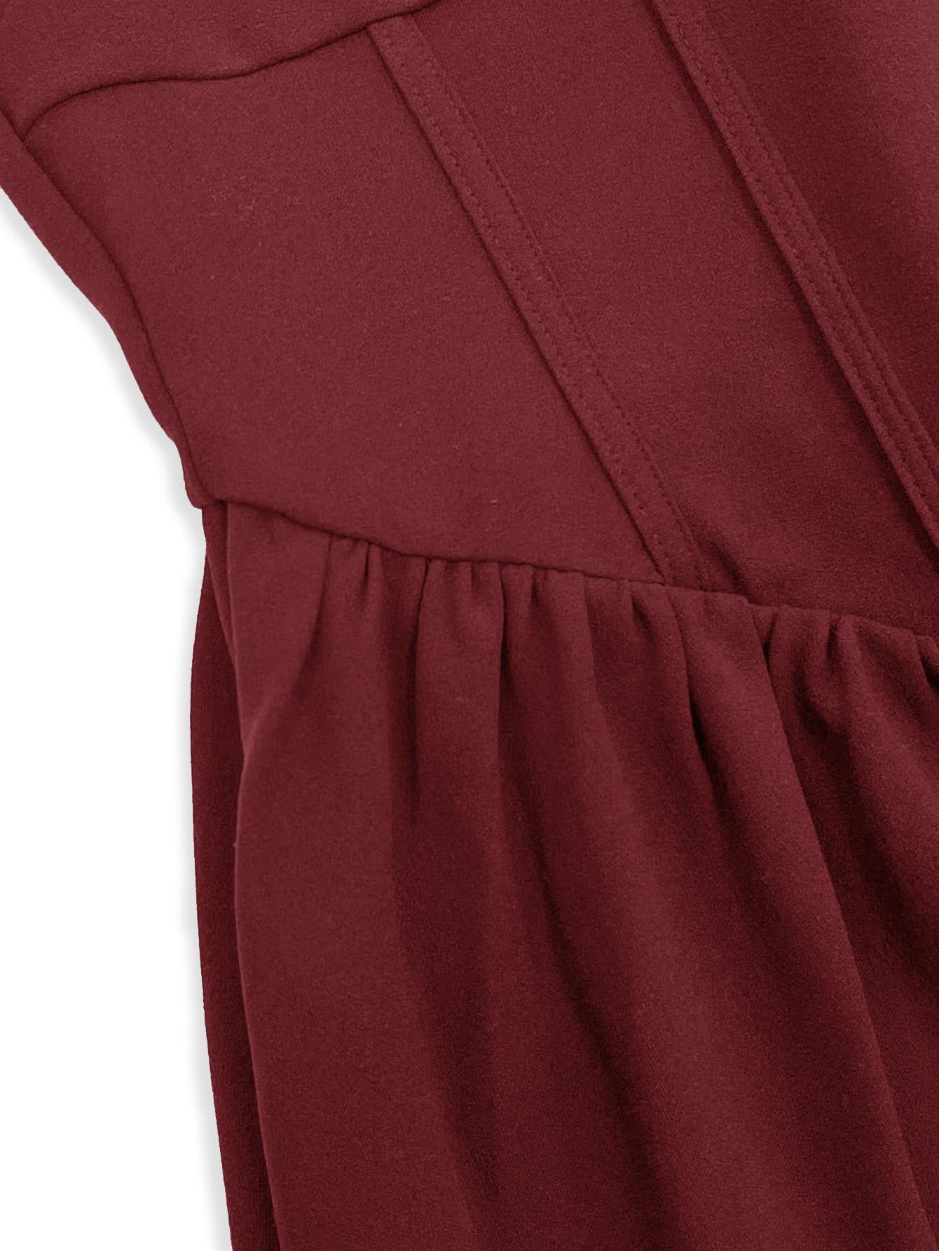 Vestido corto de punto negro TECCULI Privé con diseño triangular, manga corta, escote cuadrado y cintura ceñida, ideal para ir al trabajo.