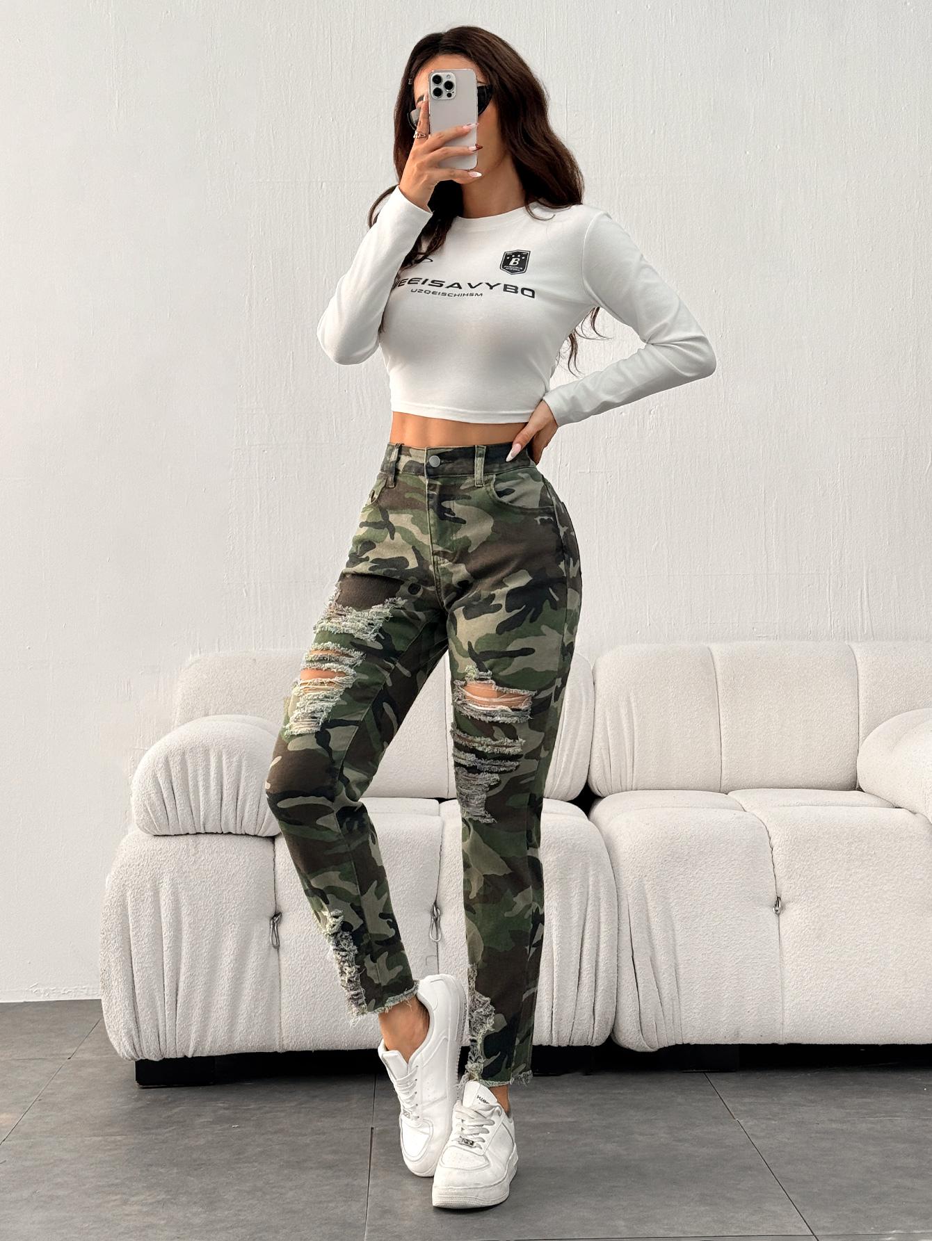 Pantalones ajustados de camuflaje urbano desgastados para exteriores de moda para mujer de TECCULI